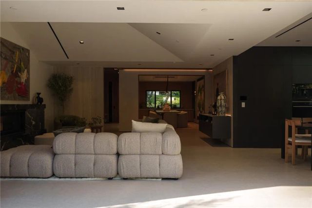 3187 Oakdell Rd, Studio City, CA 91604