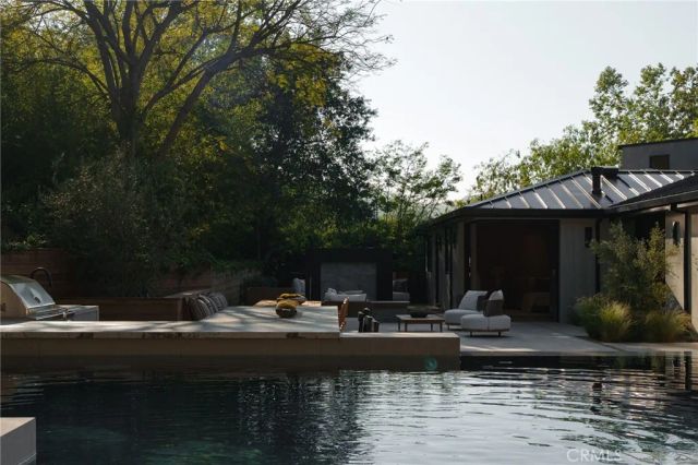 3187 Oakdell Rd, Studio City, CA 91604