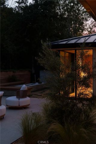 3187 Oakdell Rd, Studio City, CA 91604