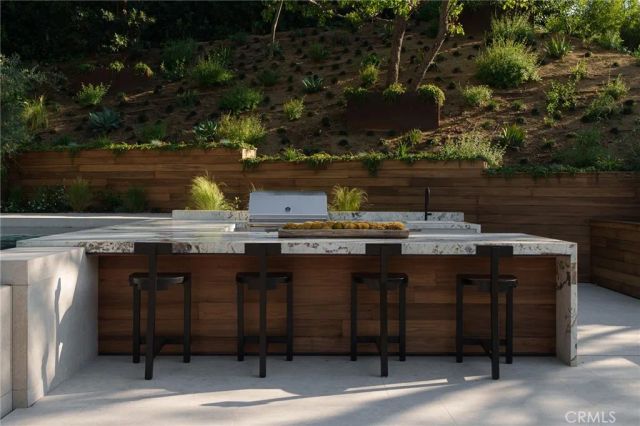 3187 Oakdell Rd, Studio City, CA 91604