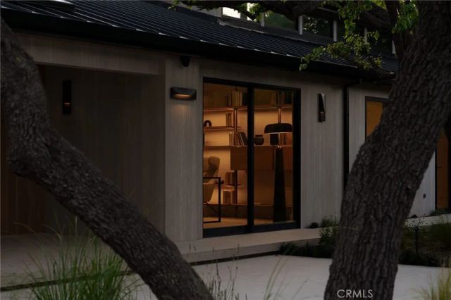 3187 Oakdell Rd, Studio City, CA 91604