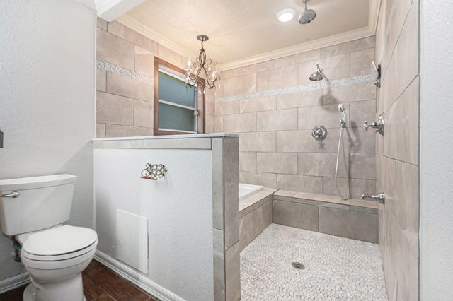 4907 Chestnut Street, Bellaire, TX 77401
