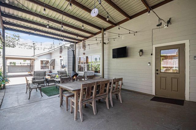 4907 Chestnut Street, Bellaire, TX 77401
