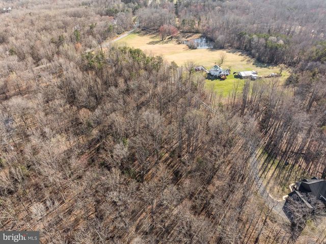 4 DILLARD RD, Fredericksburg, VA 22407