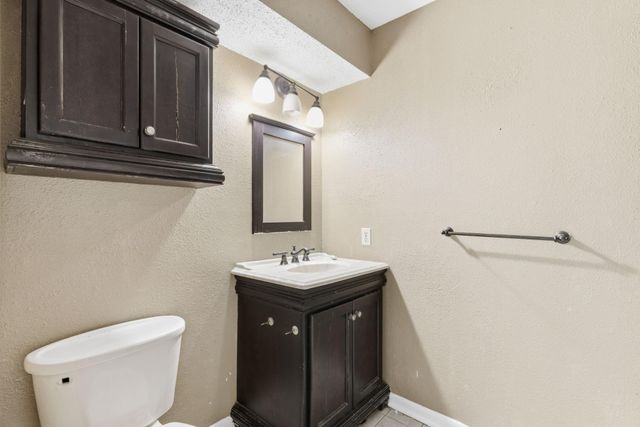 11426 Hambleton Way, Houston, TX 77065