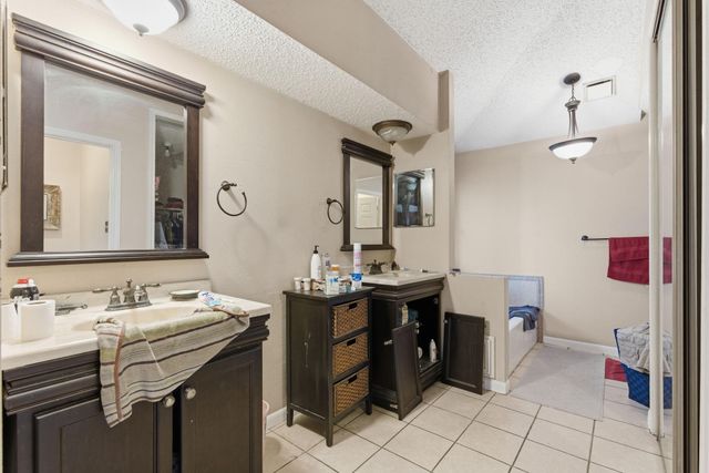 11426 Hambleton Way, Houston, TX 77065