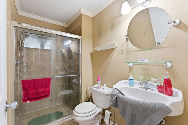 11426 Hambleton Way, Houston, TX 77065