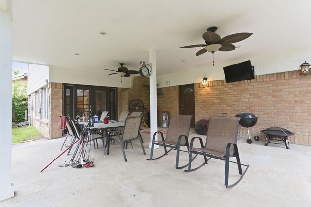 11426 Hambleton Way, Houston, TX 77065