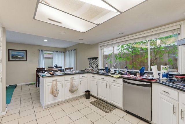 11426 Hambleton Way, Houston, TX 77065