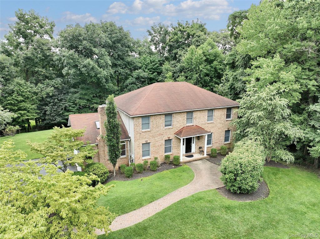 6 Nicole Way, Spring Valley, NY 10977 — exterior
