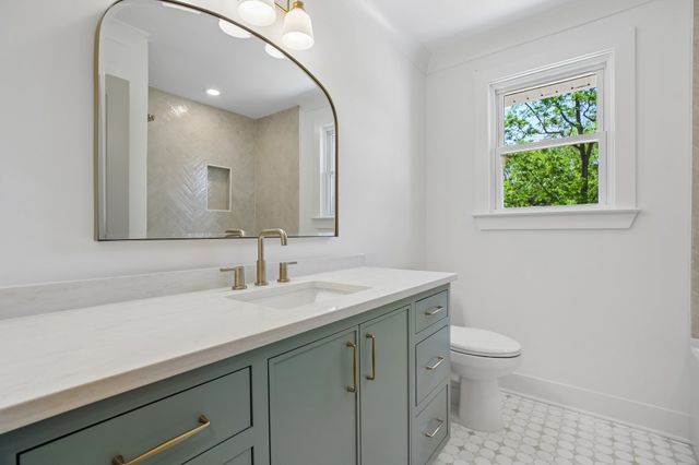 5157 Regent Dr, Nashville, TN 37220