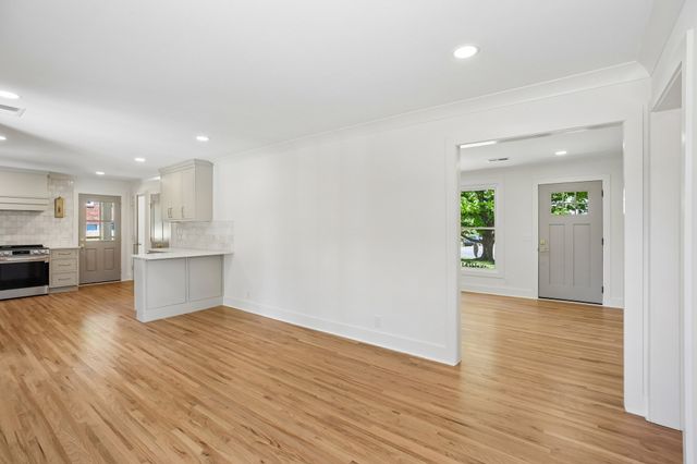 5157 Regent Dr, Nashville, TN 37220