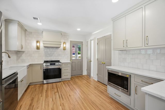 5157 Regent Dr, Nashville, TN 37220