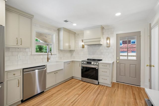 5157 Regent Dr, Nashville, TN 37220