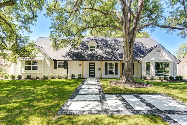 926 Old Lake Road, Houston, TX 77057