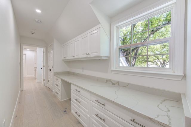 926 Old Lake Road, Houston, TX 77057