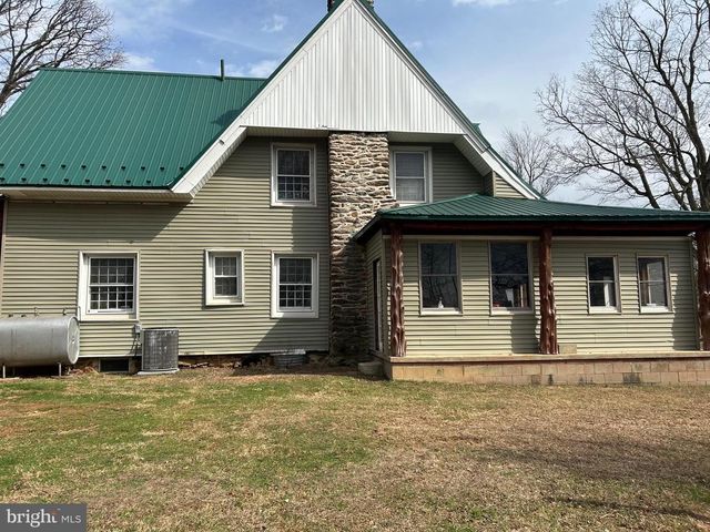 2060 FURNACE RD, Felton, PA 17322