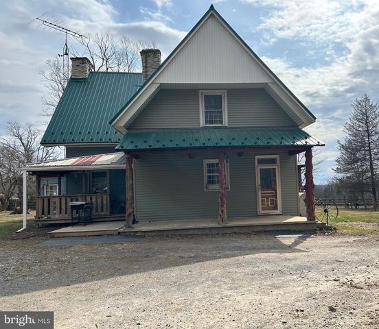 2060 FURNACE RD, Felton, PA 17322