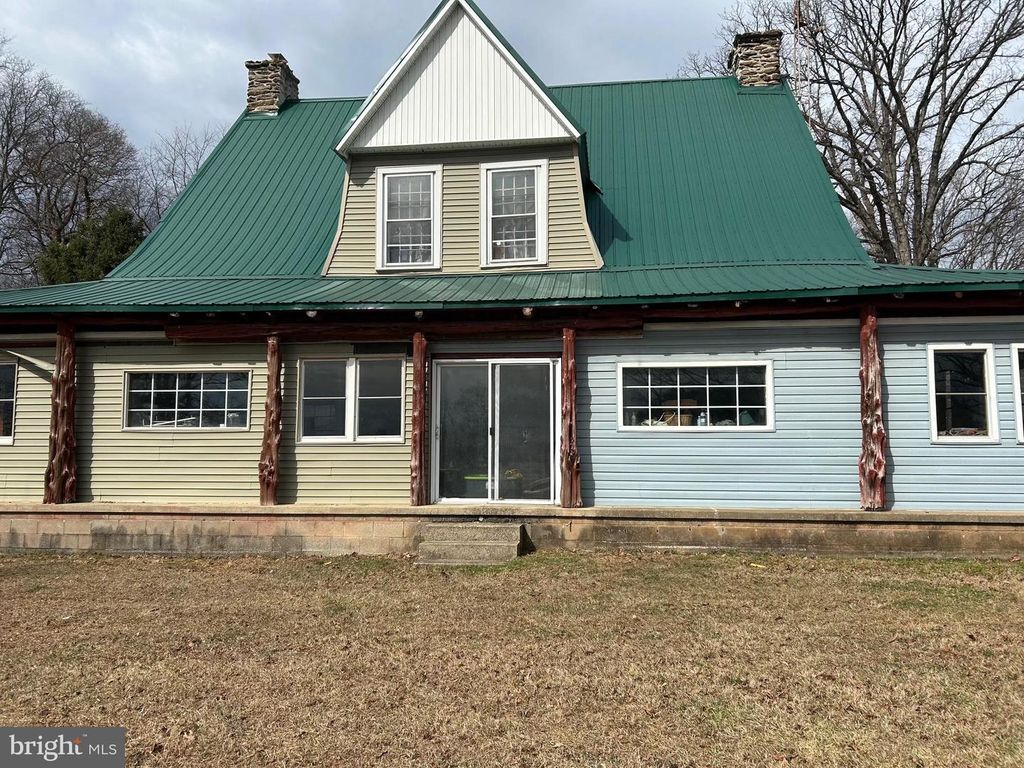 2060 FURNACE RD, Felton, PA 17322