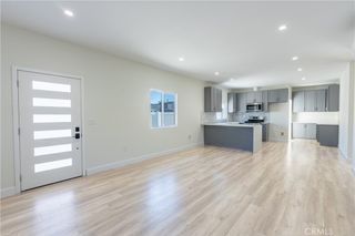 2131 N Pepper, Burbank, CA 91505