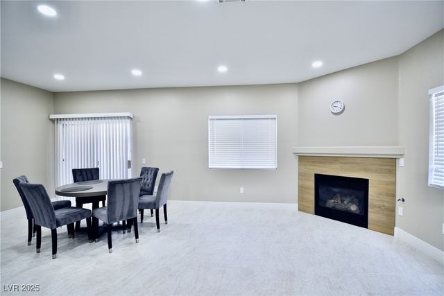 8725 West Flamingo Road 118, Las Vegas, NV 89147