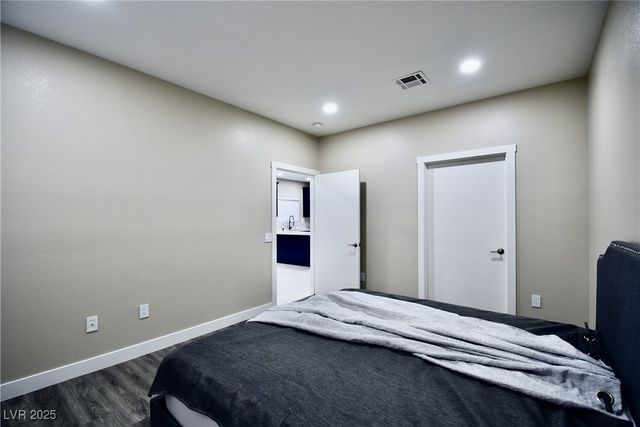 8725 West Flamingo Road 118, Las Vegas, NV 89147