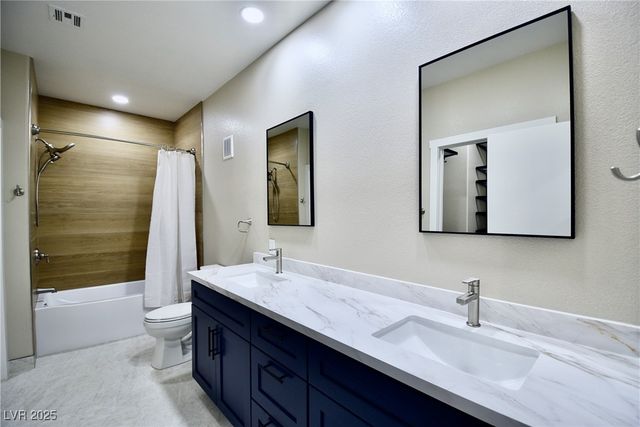 8725 West Flamingo Road 118, Las Vegas, NV 89147