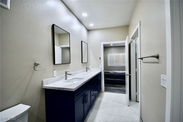 8725 West Flamingo Road 118, Las Vegas, NV 89147