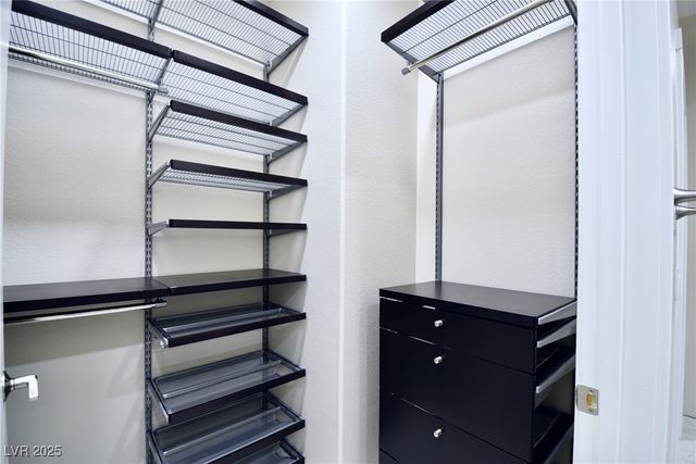 8725 West Flamingo Road 118, Las Vegas, NV 89147