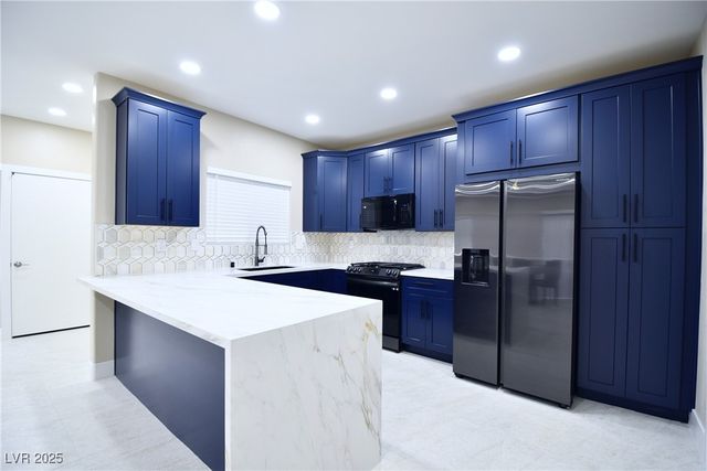 8725 West Flamingo Road 118, Las Vegas, NV 89147