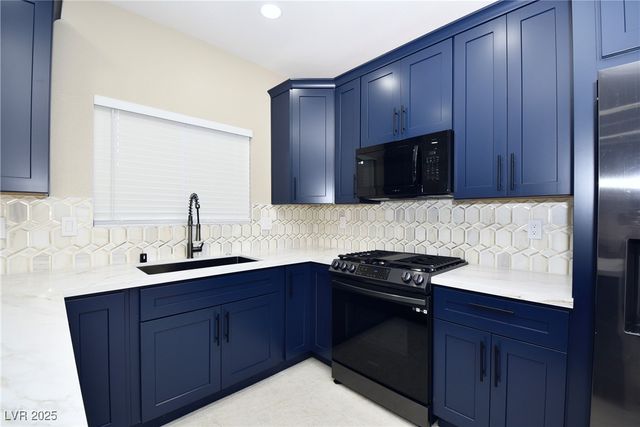 8725 West Flamingo Road 118, Las Vegas, NV 89147