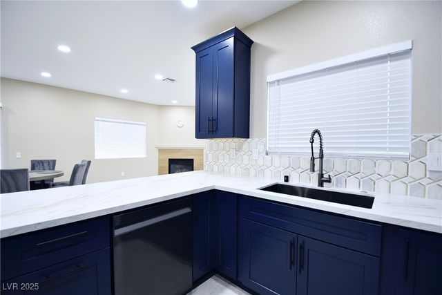 8725 West Flamingo Road 118, Las Vegas, NV 89147