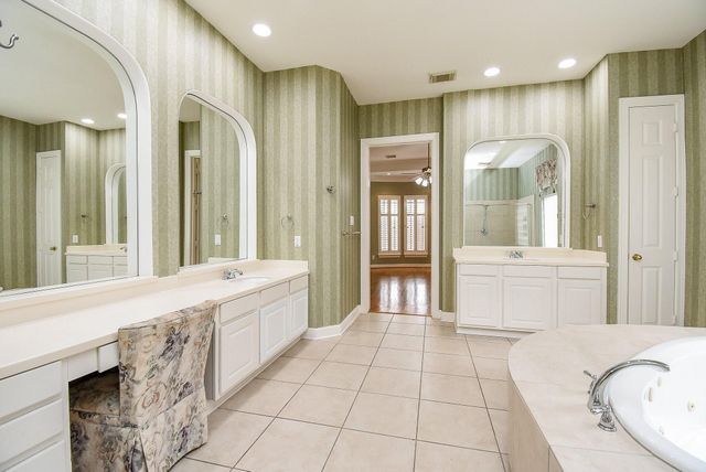 3015 Bonnebridge Way Boulevard, Houston, TX 77082