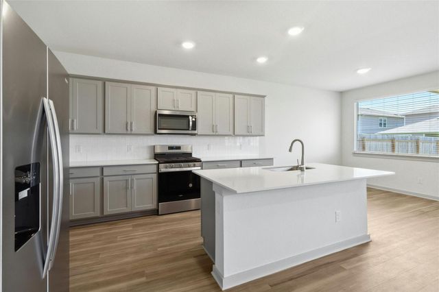 320 FAIRFAX Ave, San Marcos, TX 78666
