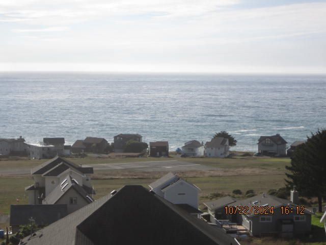 60 Spruce Road, Shelter Cove, CA 95589