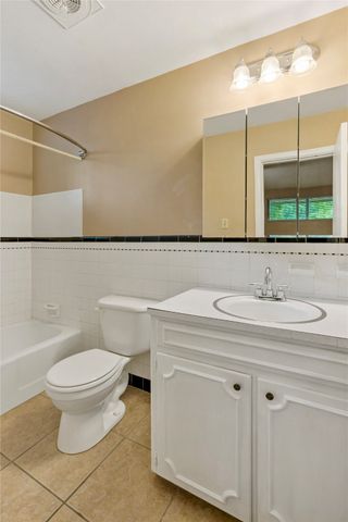 195 NE 20th Street NE, Paris, TX 75460