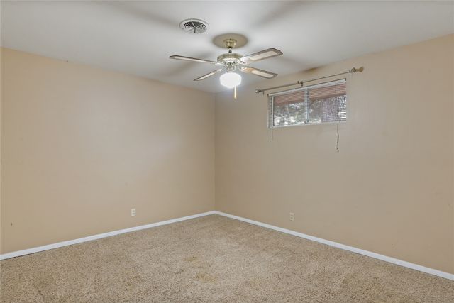 195 NE 20th Street NE, Paris, TX 75460