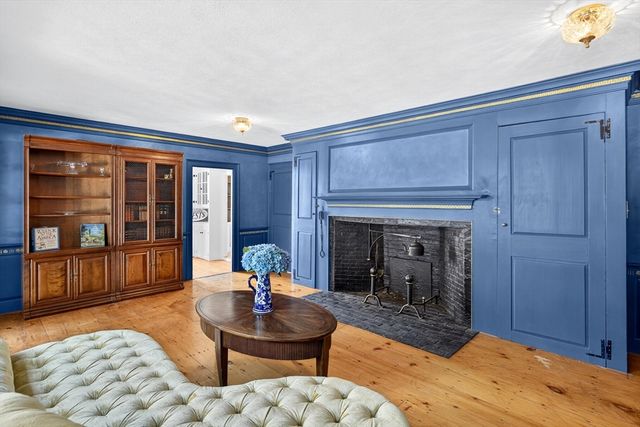 132 Main St, Sandwich, MA 02563