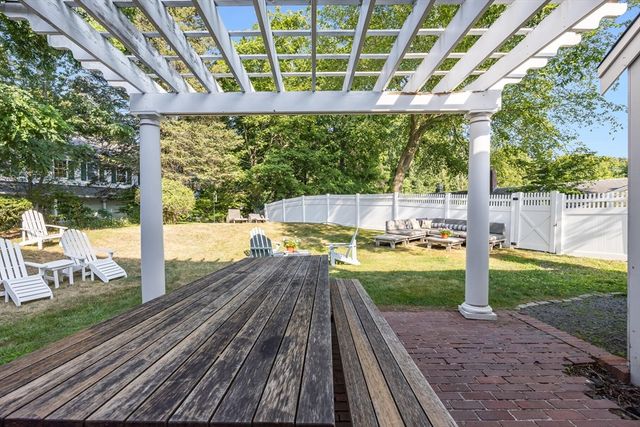 132 Main St, Sandwich, MA 02563