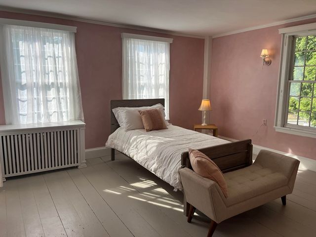 132 Main St, Sandwich, MA 02563