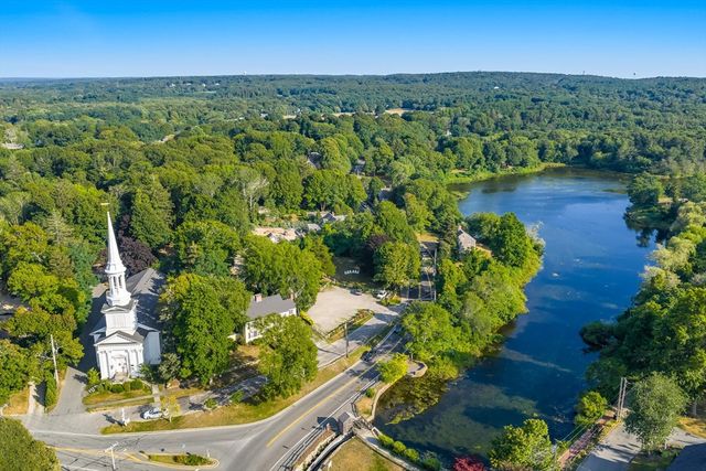 132 Main St, Sandwich, MA 02563