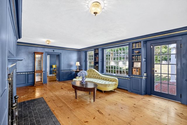 132 Main St, Sandwich, MA 02563