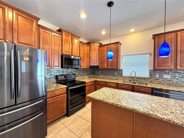 2890 SPRING BREEZE WAY, Kissimmee, FL 34744