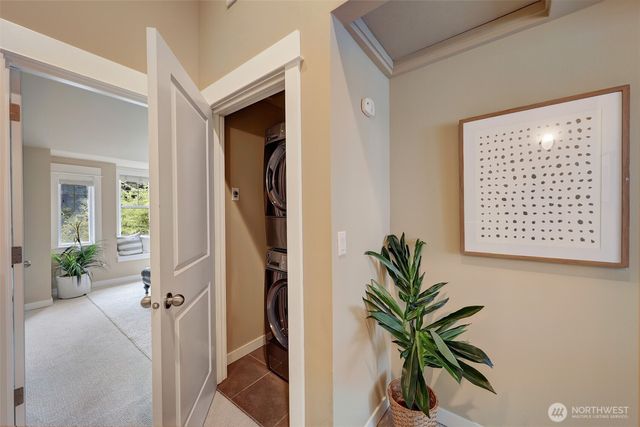 5807 B 55th Avenue NE, Seattle, WA 98105