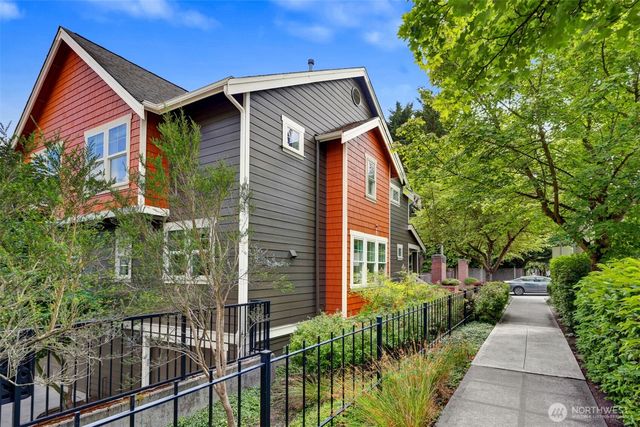 5807 B 55th Avenue NE, Seattle, WA 98105