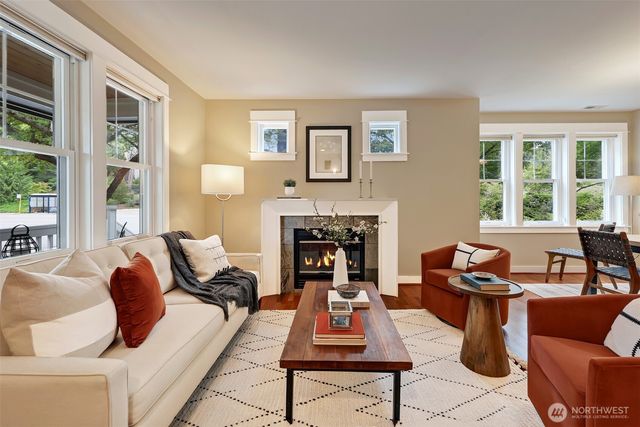 5807 B 55th Avenue NE, Seattle, WA 98105