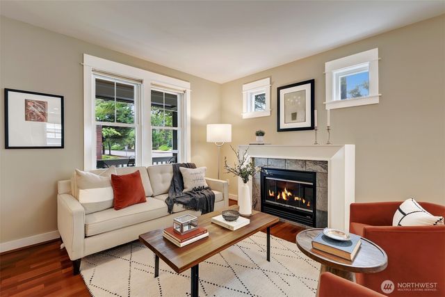 5807 B 55th Avenue NE, Seattle, WA 98105