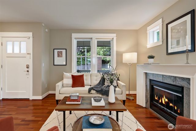 5807 B 55th Avenue NE, Seattle, WA 98105