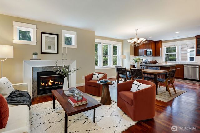 5807 B 55th Avenue NE, Seattle, WA 98105