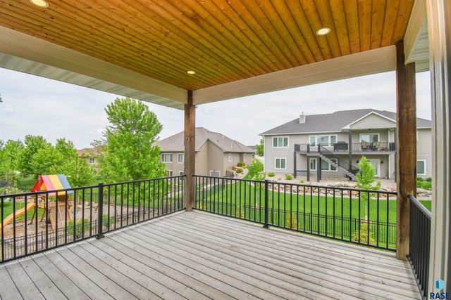 7408 S Ballymore Cir Circle, Sioux Falls, SD 57108